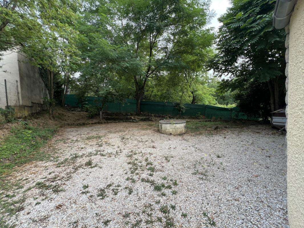 Appartement à SAINT-JUERY