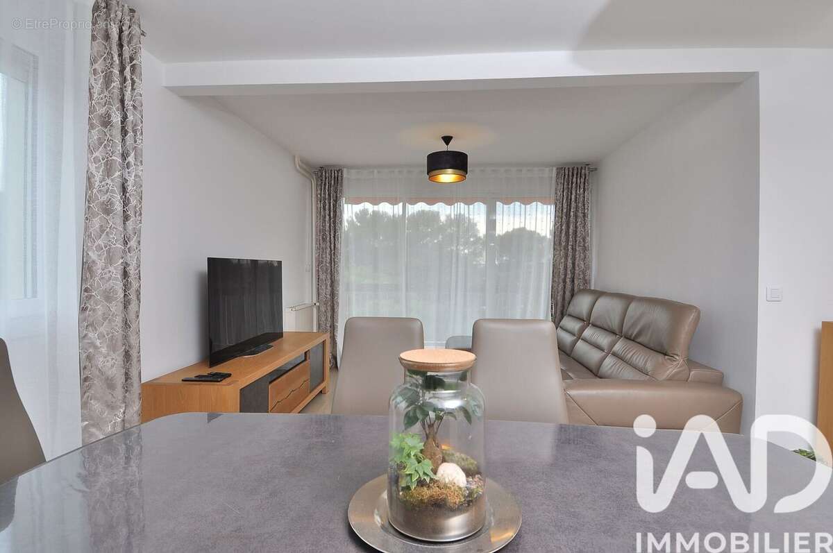 Photo 2 - Appartement à NIMES