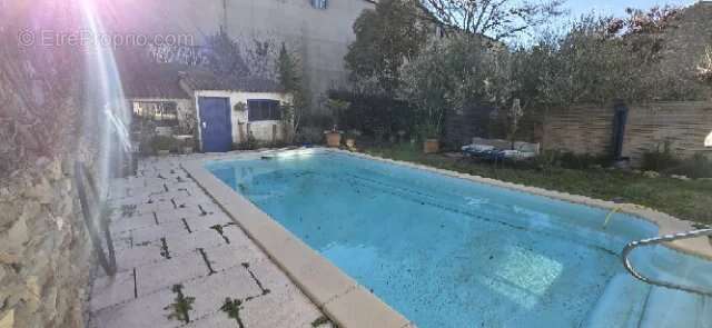Maison à MOUSSAN