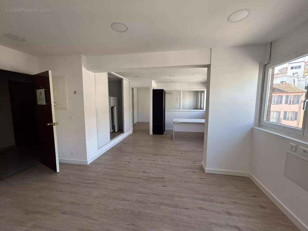 Commerce à CAGNES-SUR-MER