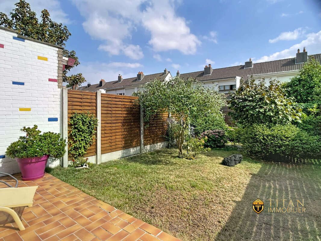 ? Nouveauté  Maison 3 chambres avec jardin exposé SUD  Quartier Tente Verte. Titan Immobilier - Maison à DUNKERQUE