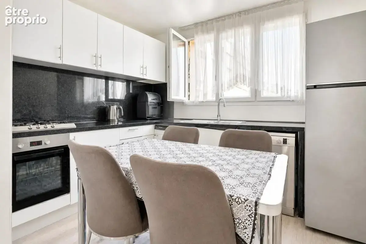 Appartement de 4 pièces de 79 m² à Mantes-la-Jolie - photo 2
