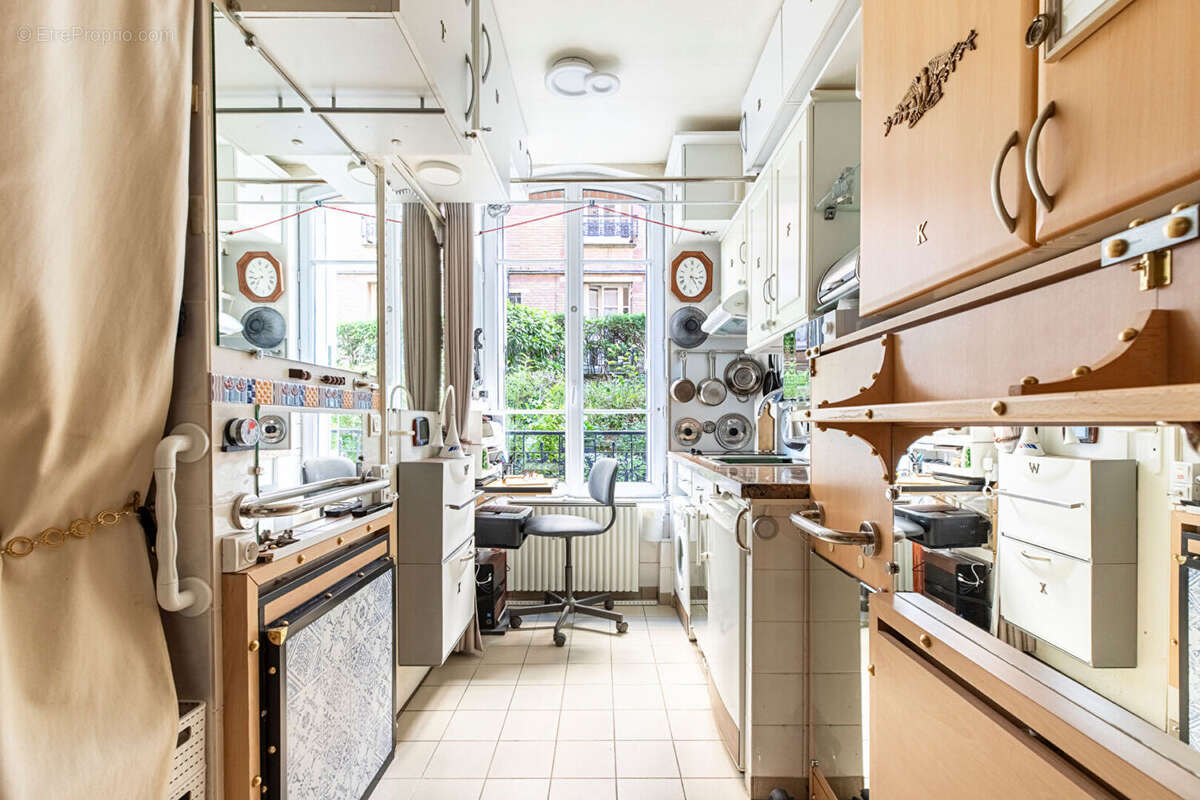 Appartement à PARIS-12E