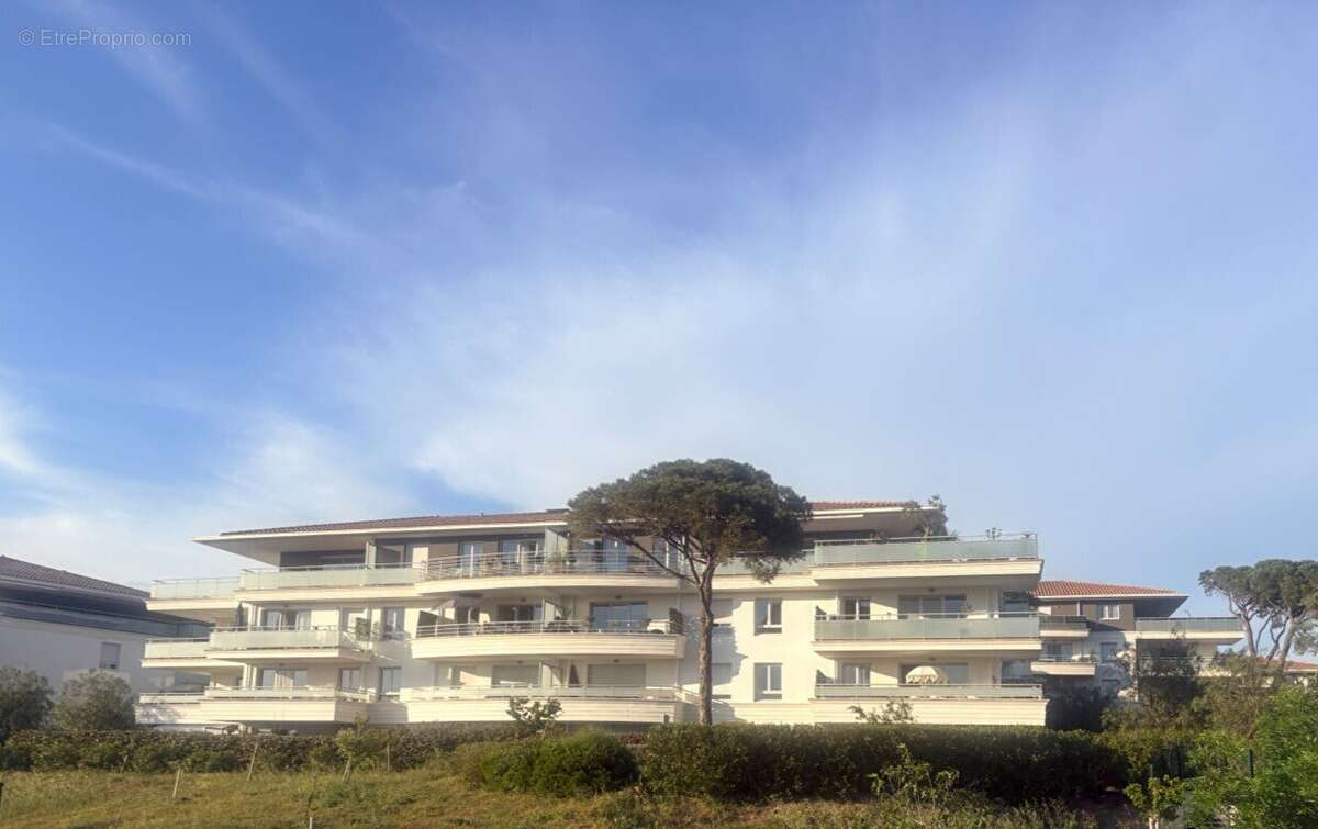 Appartement à PUGET-SUR-ARGENS