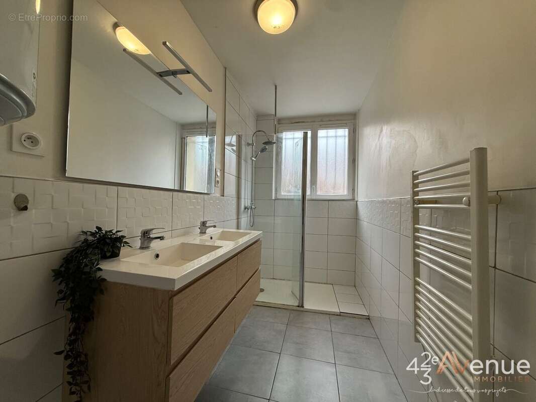 Appartement à SAINT-ETIENNE