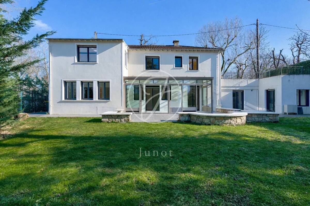 Maison à LE VESINET