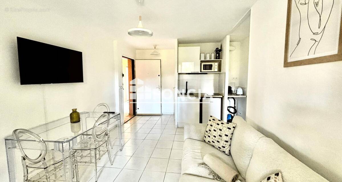Appartement à SIX-FOURS-LES-PLAGES