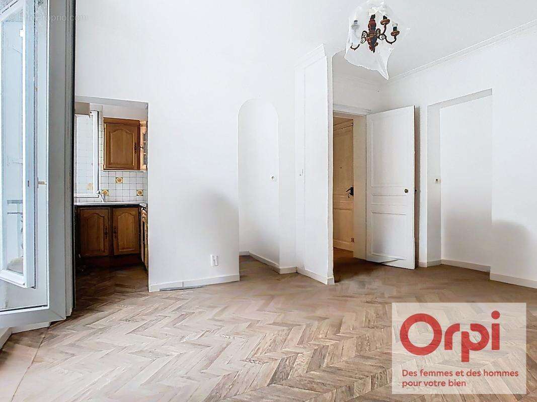 Appartement à ISSY-LES-MOULINEAUX