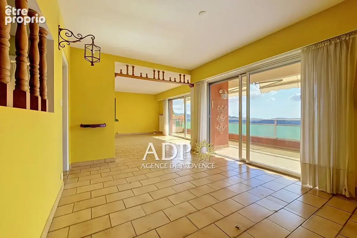 Photo Appartement à Grasse au prix de 297 000€