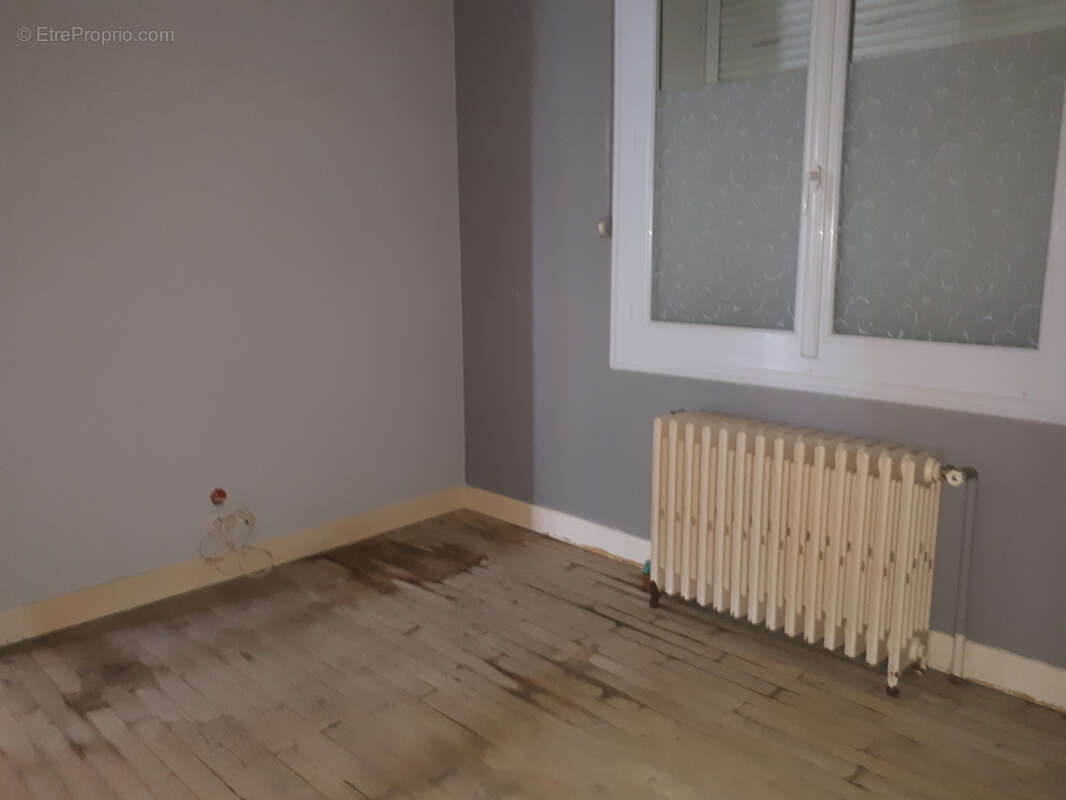 Agréable maison sur sous avec joli jardin clos et arboré avec cabanon - photo 10