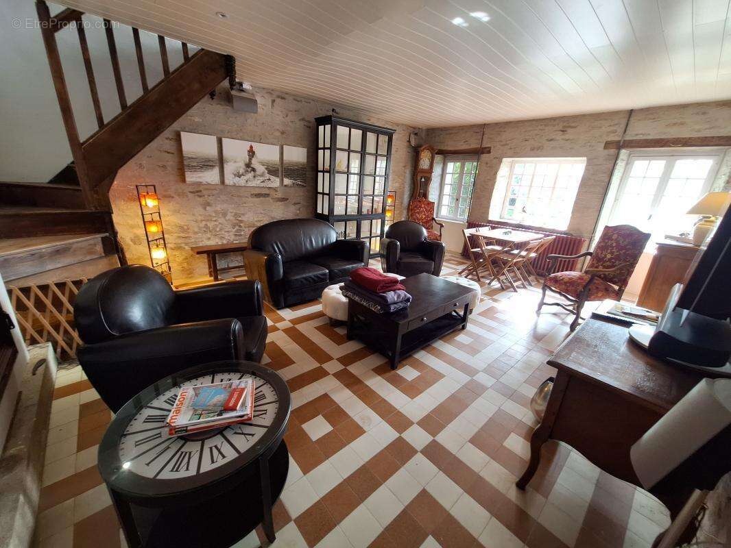 Maison à LOCQUIREC