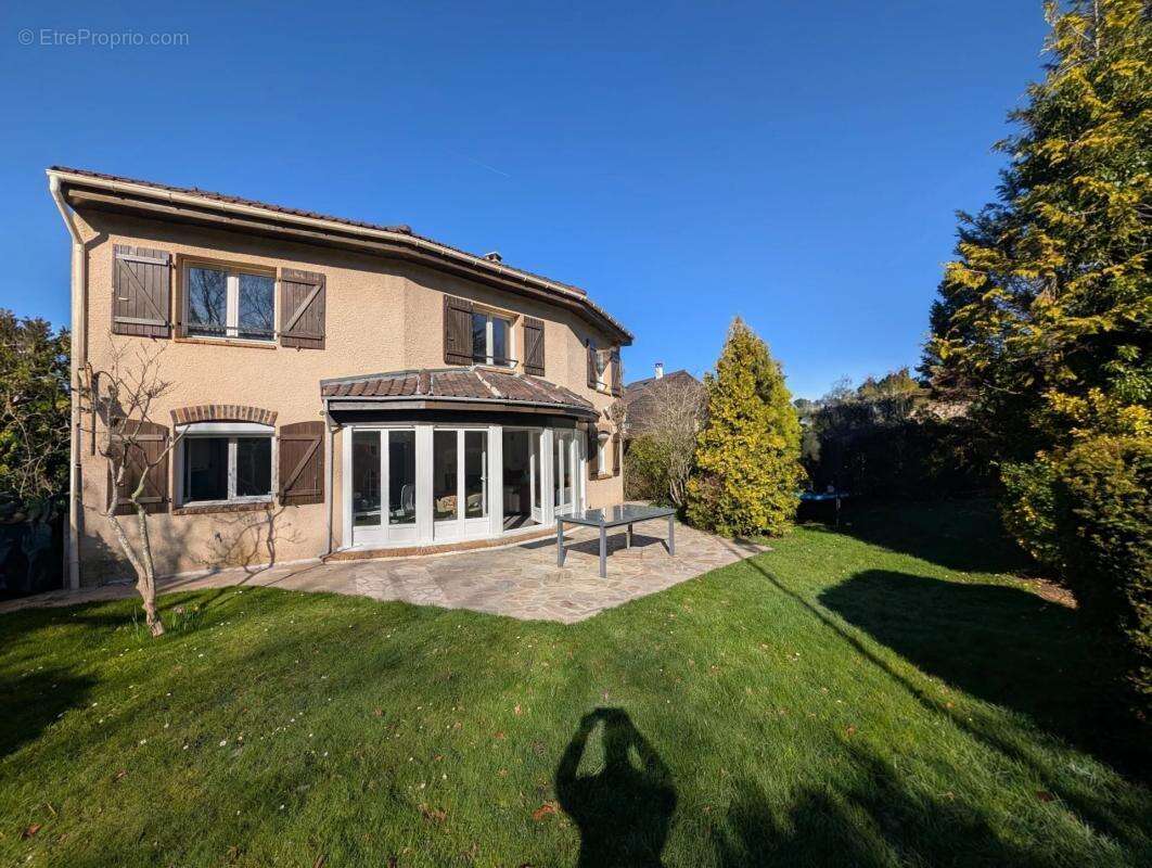 Maison à LES CLAYES-SOUS-BOIS