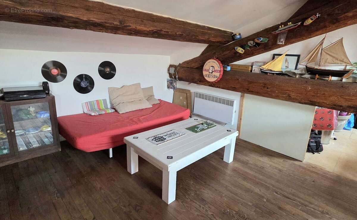 Sète  proche des quais  bel appartement de caractère de 133 m² - photo 10