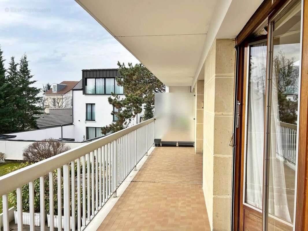 Appartement à SAINT-MAUR-DES-FOSSES