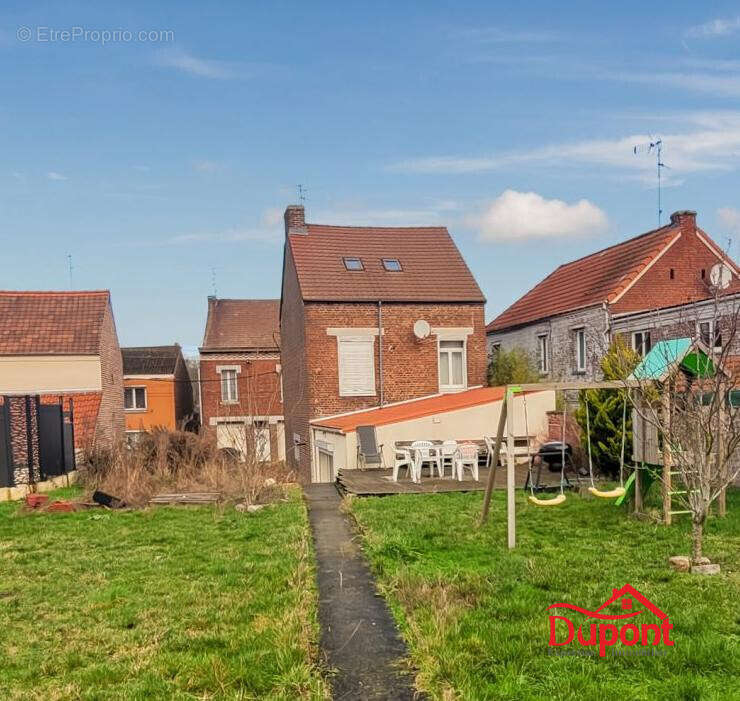 Maison à DOUCHY-LES-MINES