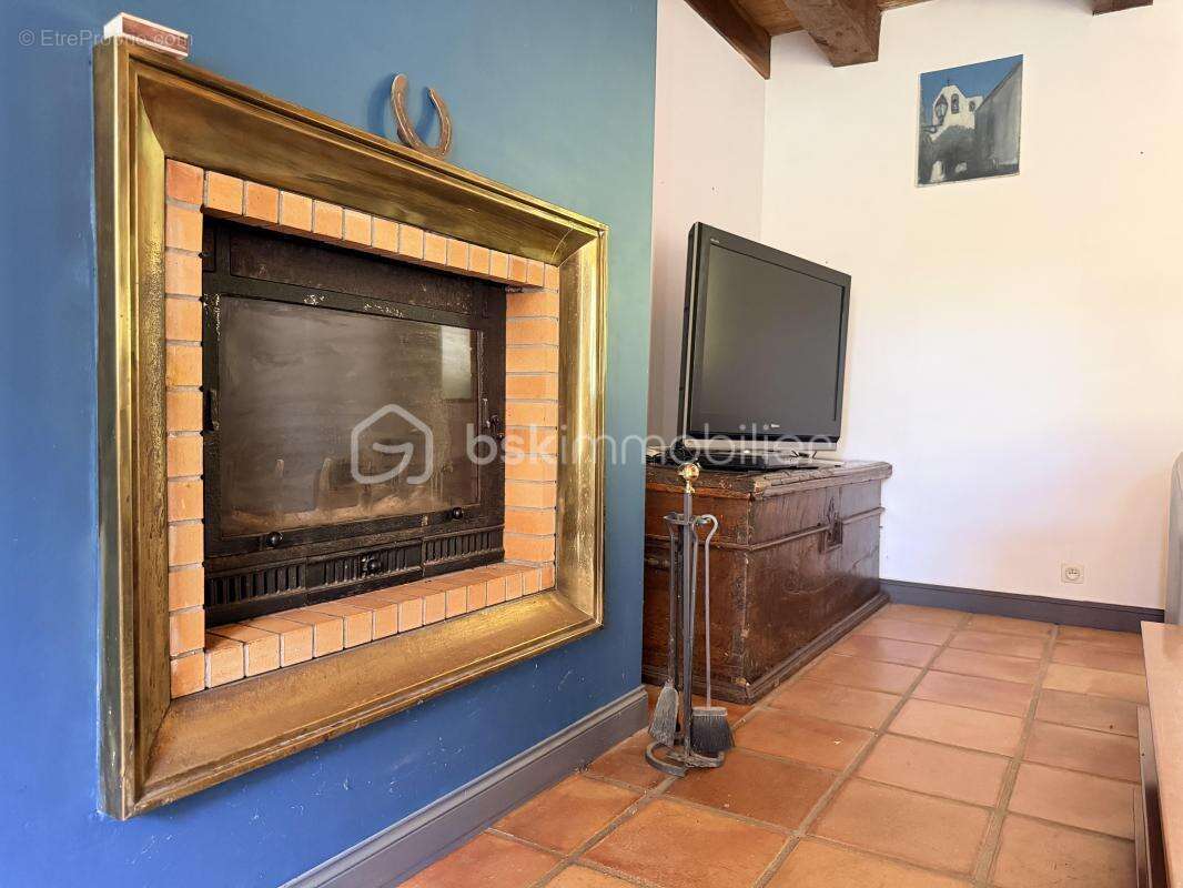 EXCLUSIVITE- NOUVEAUTE-Demeure de charme en pierre au cœur d'un domaine d'exception de 6 hectares! - photo 4