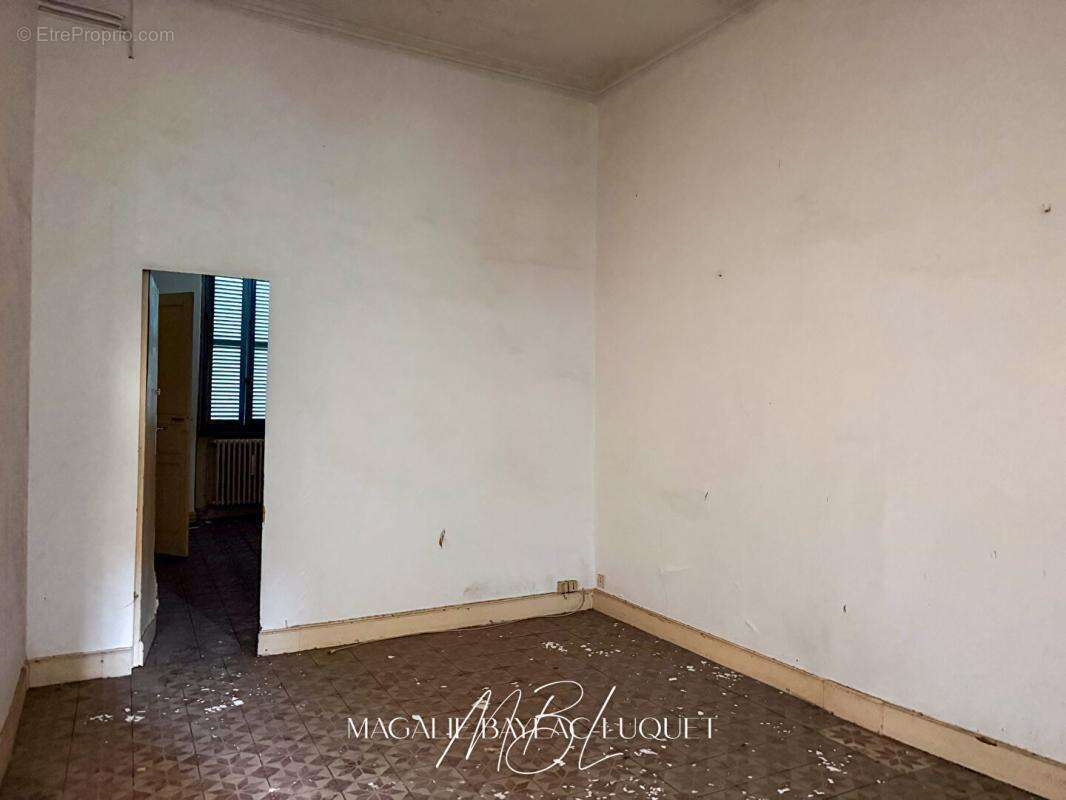 Immeuble à rénover  spécial investisseurs  fort potentiel - photo 2
