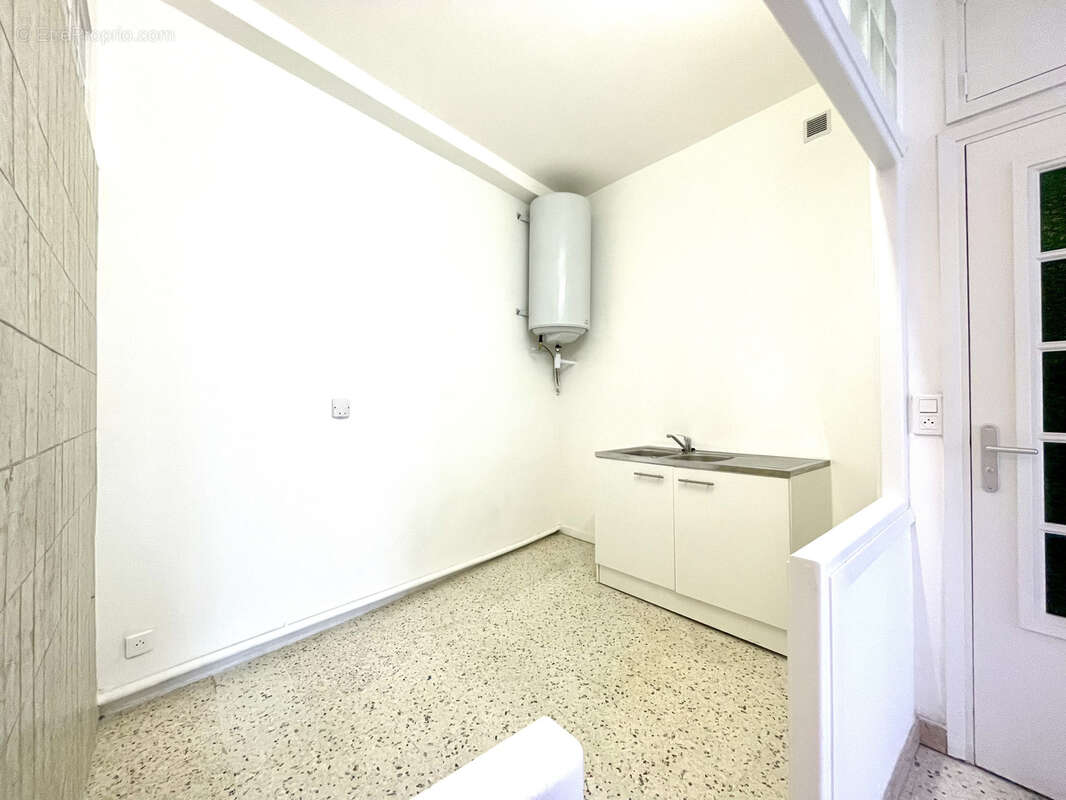 EXCLUSIVITE RARE — 4 pièces 86 m2 avec ascenseur  Masséna   Cours Saleya  Vieux‑Nice - photo 11