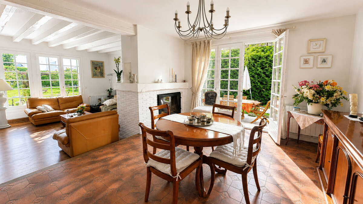 Maison à LAMORLAYE