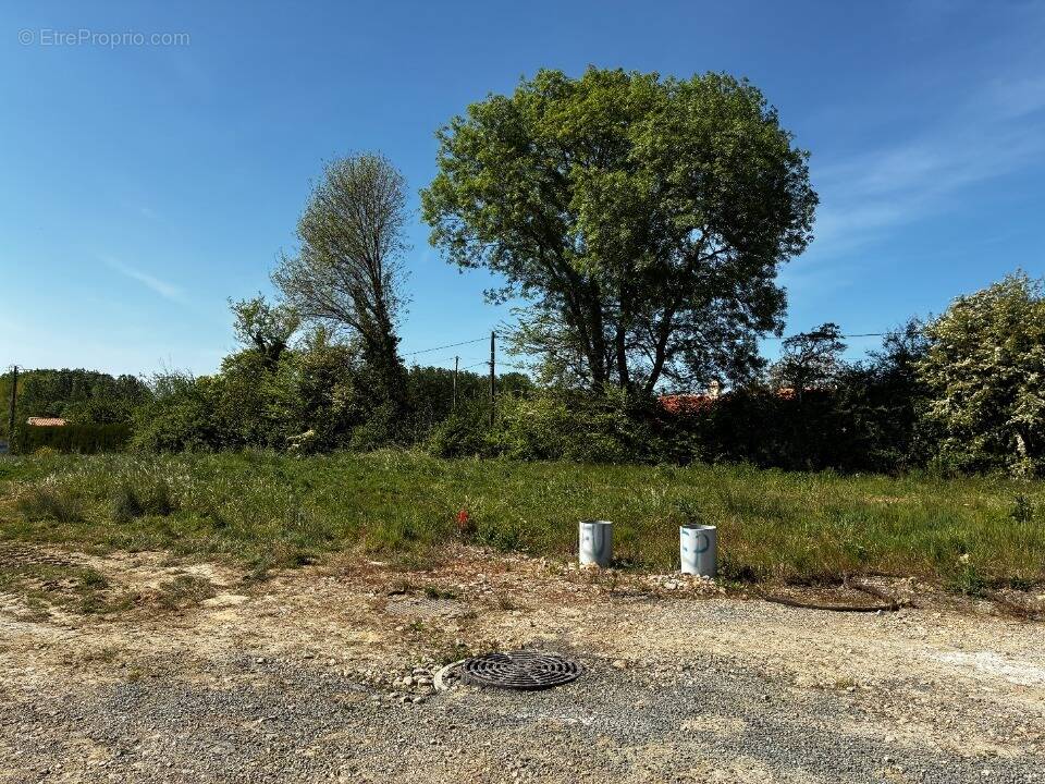 Terrain 414 m² · à Commequiers · 414 m² · 64 000 €