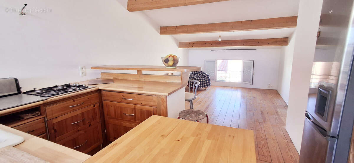Appartement à VALLAURIS