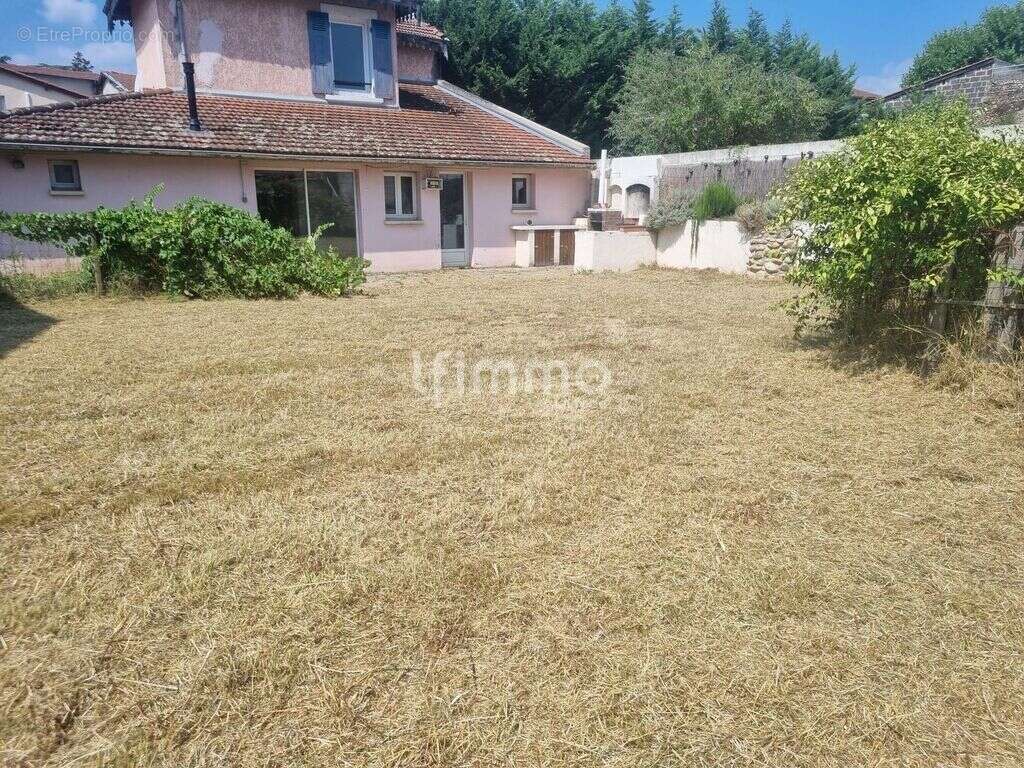 Maison 168m² 4 chs Terrain 621m² préau garage - photo 2