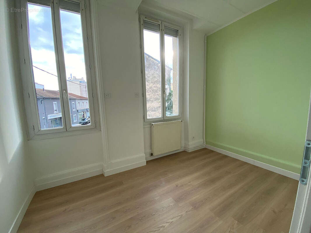 Appartement à ROMANS-SUR-ISERE