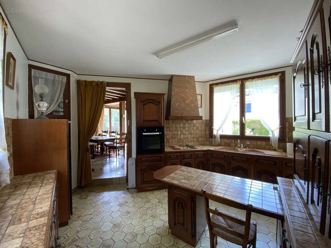 Belle maison familiale avec grand jardin à Bellac - photo 15