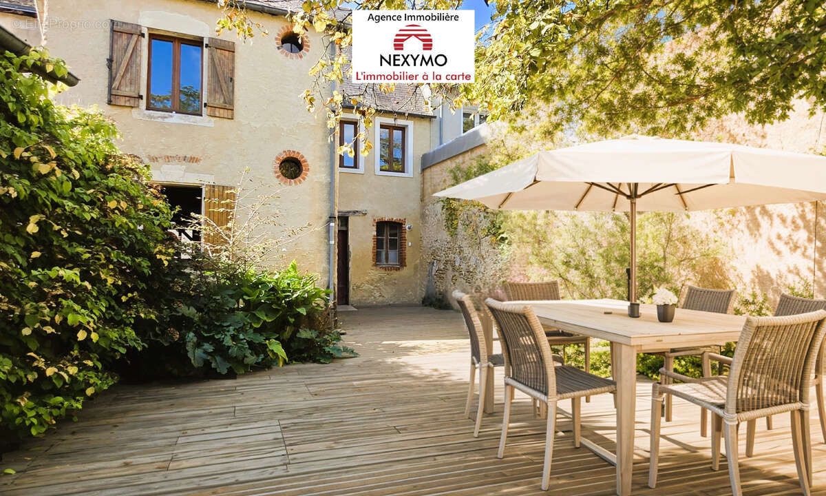 Maison à MONTFORT-LE-GESNOIS