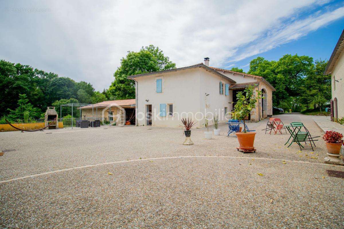Maison à SAINT-MAIGRIN