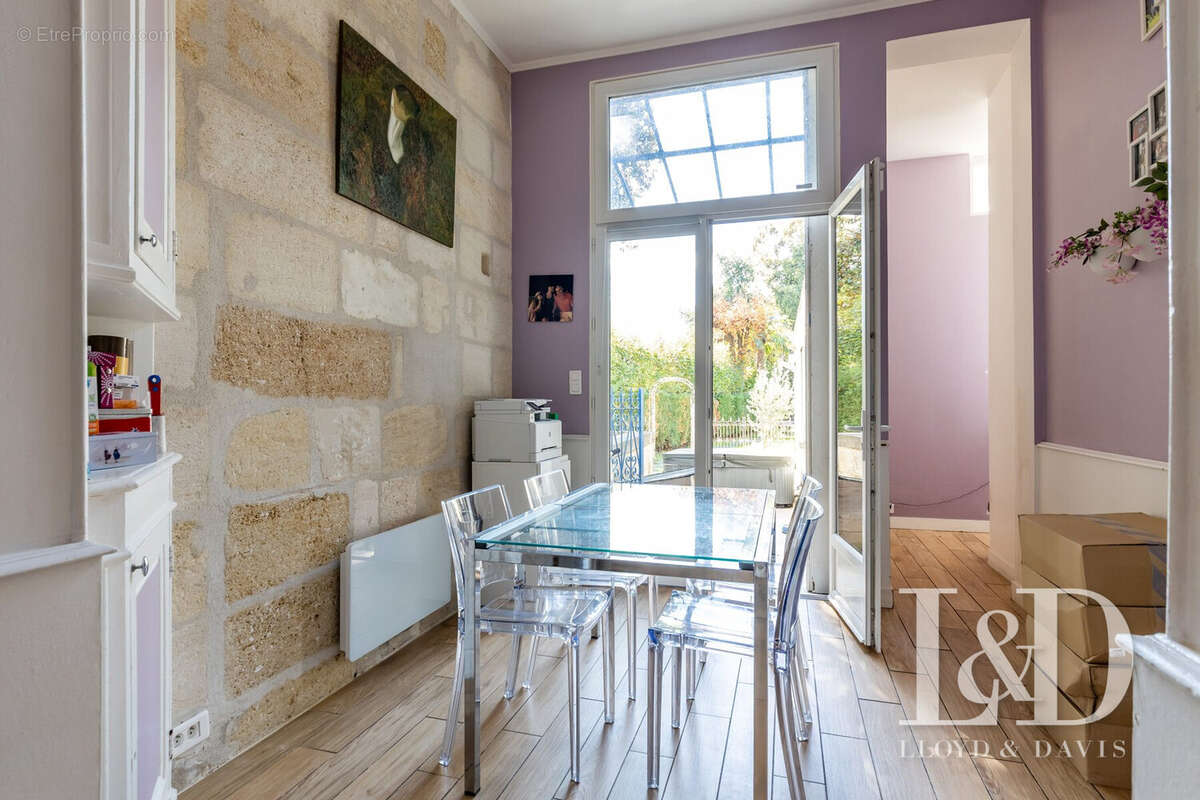 Appartement à BORDEAUX