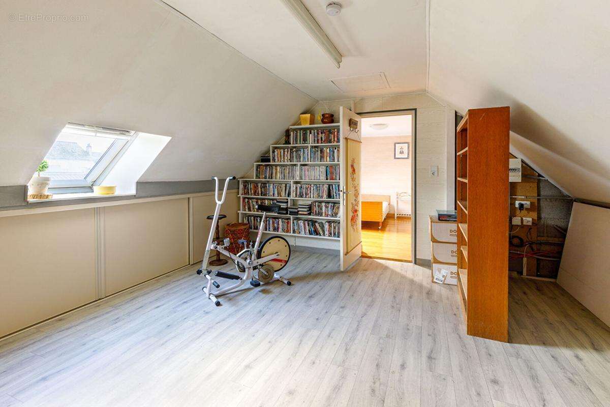 Maison 5 chambres  de 160 m² - CENTRE VILLE - photo 14