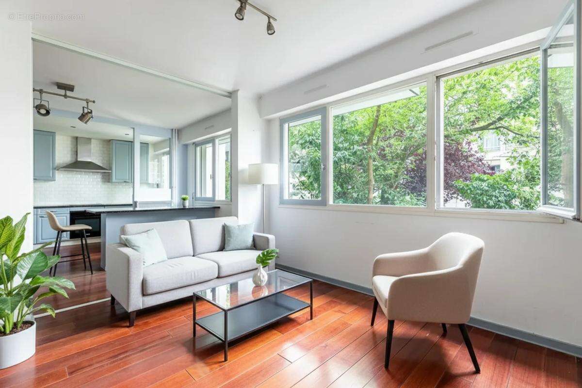 Appartement à PARIS-19E