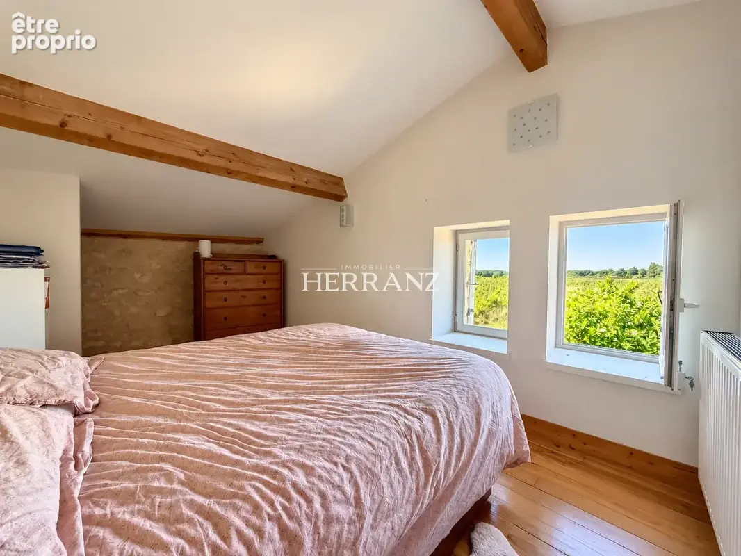 Maison de charme en pierre - 130 m2 -Jardin - Sans travaux - à 3 min de Branne - photo 6