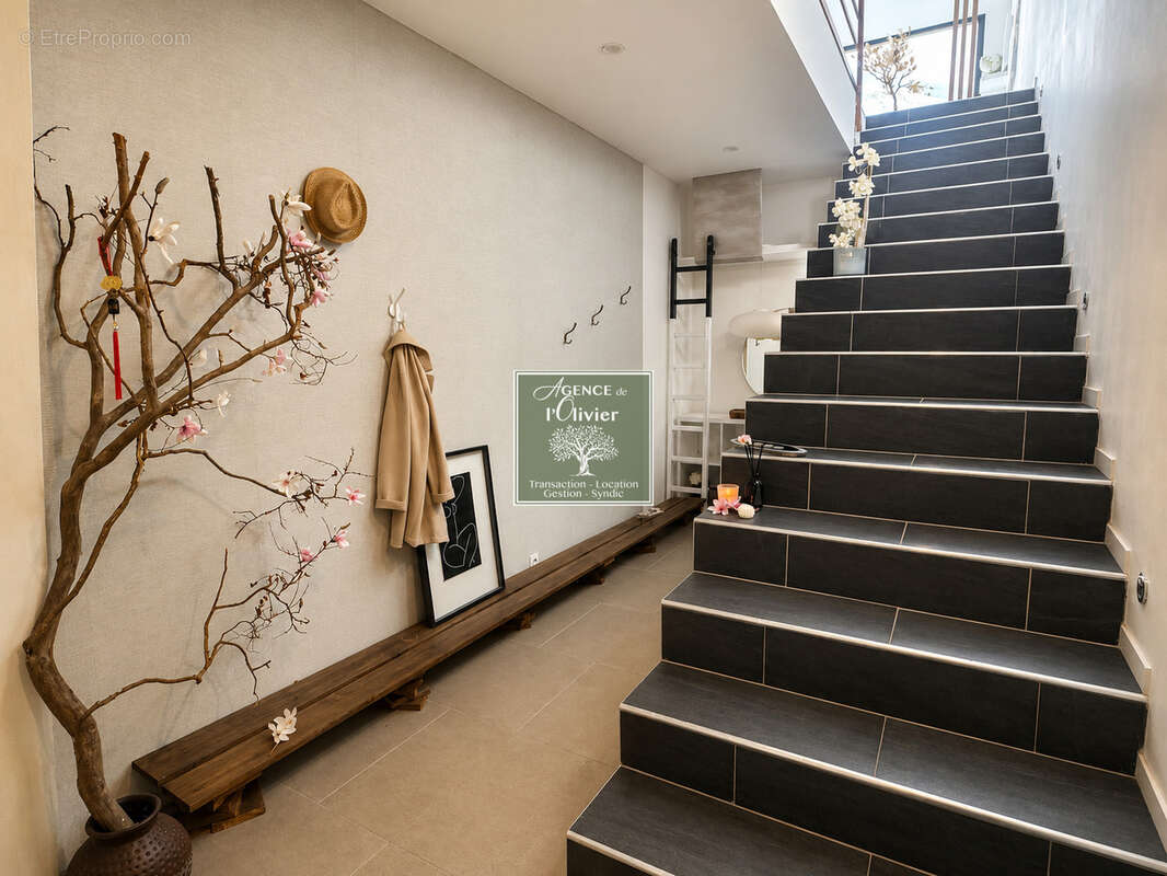 Loft d'architecte avec terrasse et parking en coeur de ville - photo 8