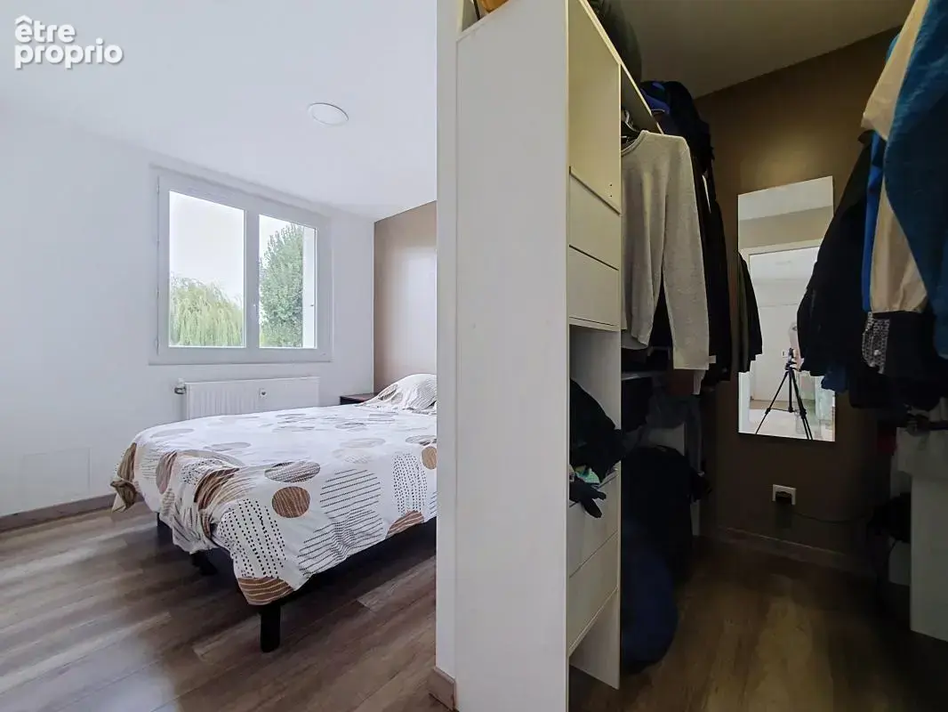 Appartement rénové - 2 chambres - Balcon - Cave - Stationnement facile - photo 10