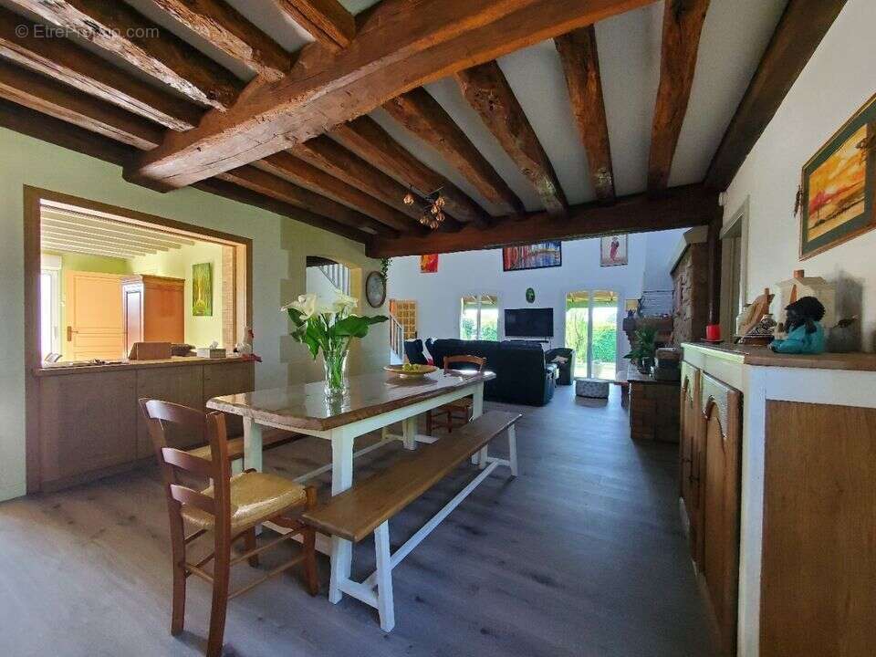 Maison à SAINT-QUENTIN-EN-MAUGES