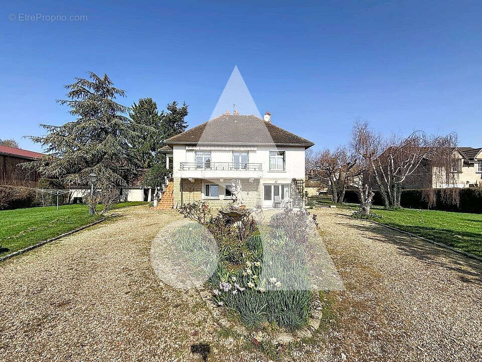 Maison à RULLY