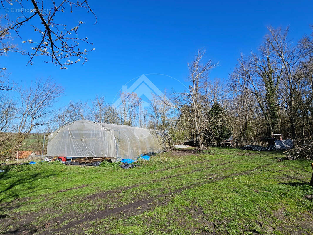Maison à CHAVROCHES
