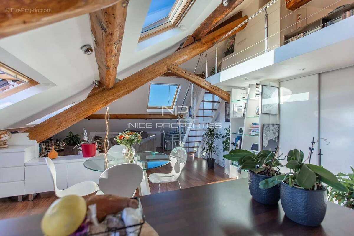 Appartement à NICE