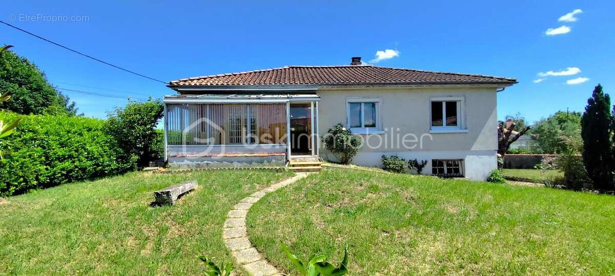 Maison à MAGNE