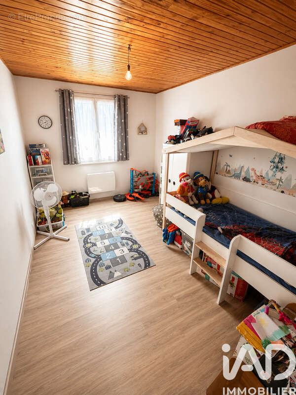 Maison 100 m² à Puiseux-Le-Hauberger  - photo 9