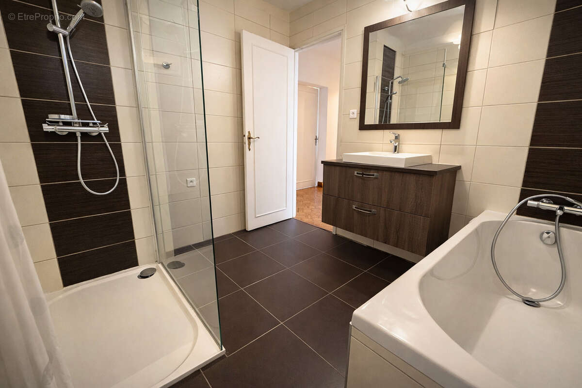 Appartement à MARSEILLE-8E