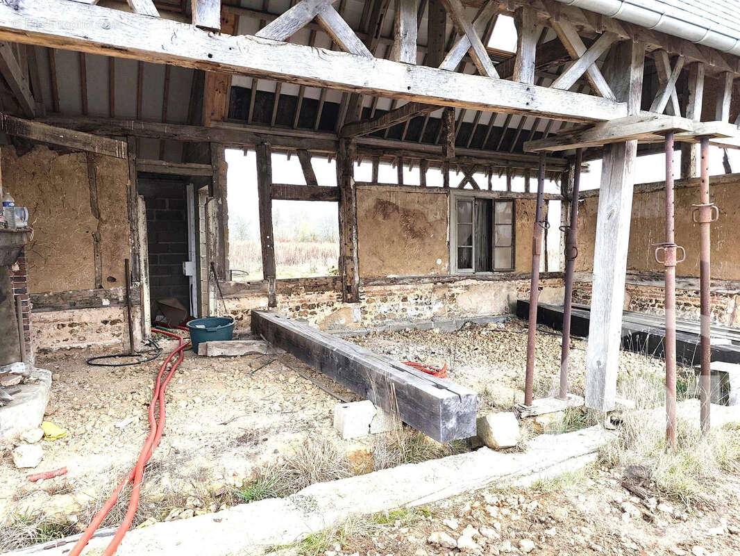 Maison à LA BARRE-EN-OUCHE