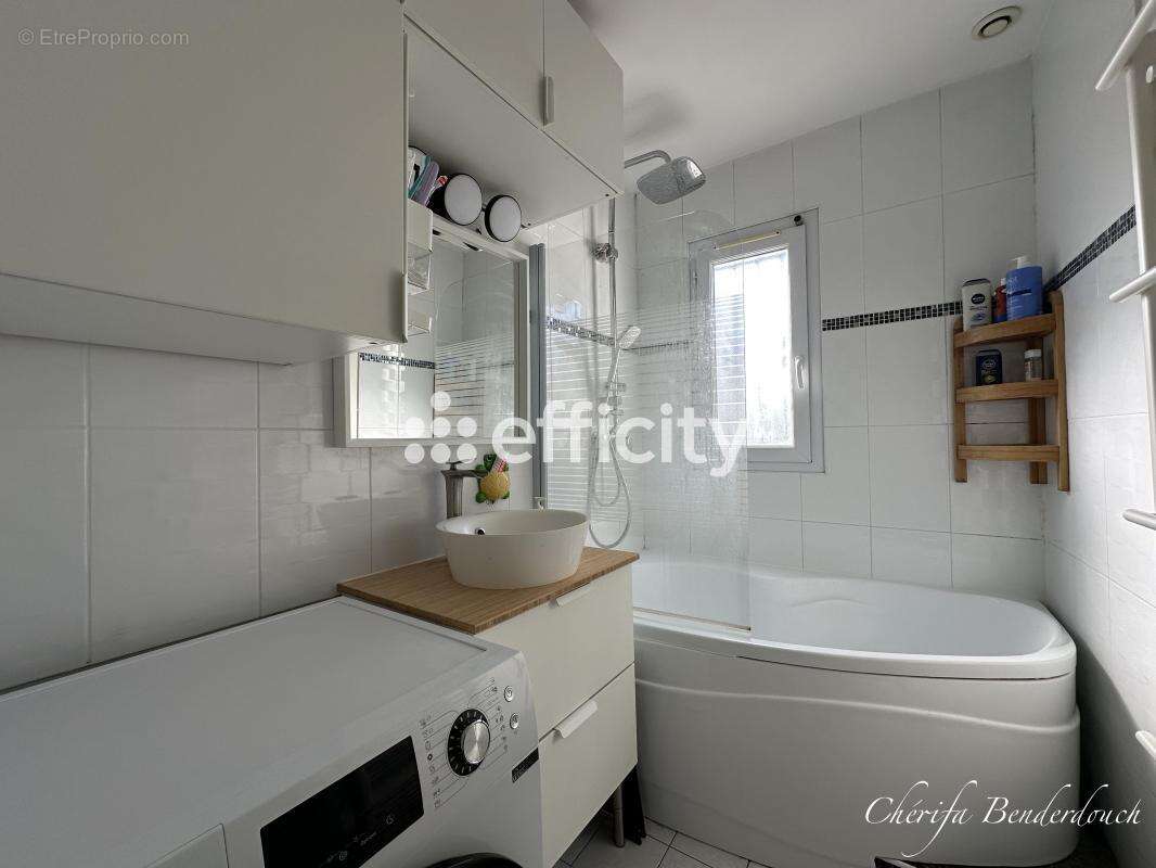 Appartement à TRESSES