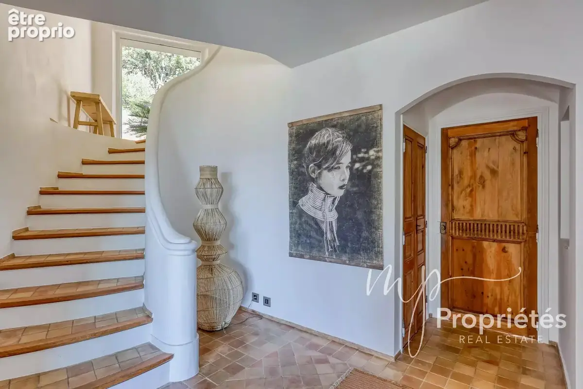 EXCLUSIVITE - Propriété d'exception 9 pièces - photo 5