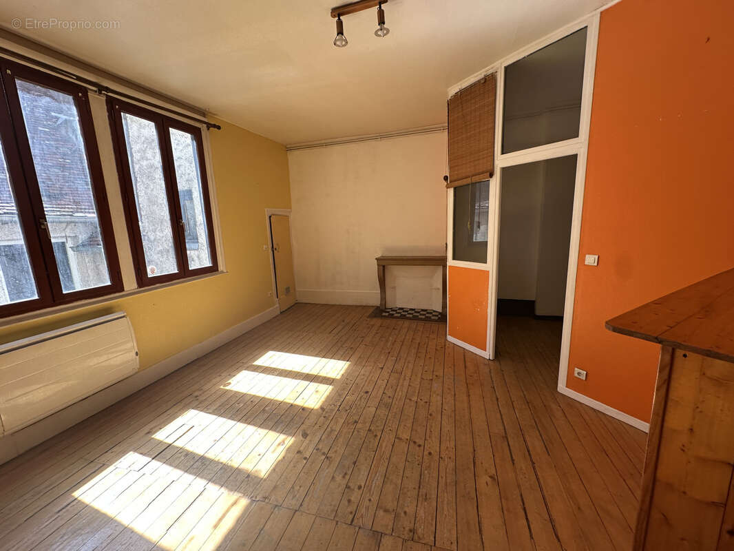 Appartement à rénover   Centre-ville de Besançon - photo 4