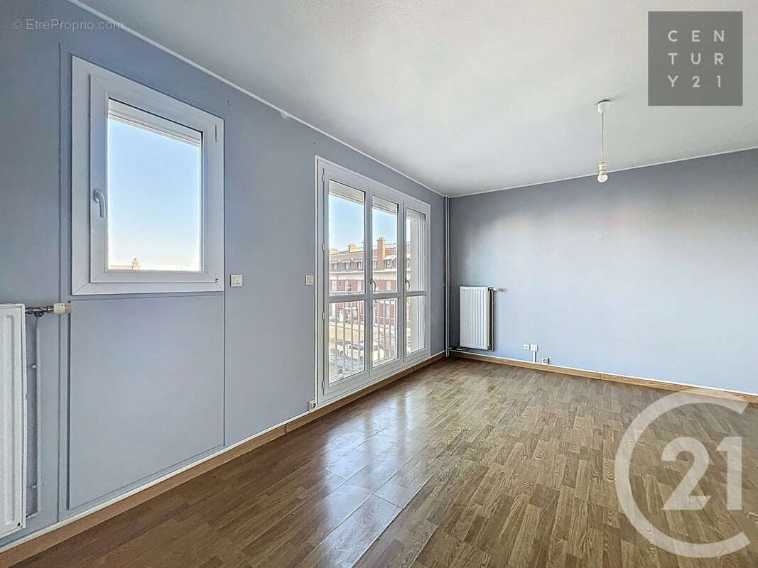 Appartement à SAINT-JULIEN-LES-VILLAS