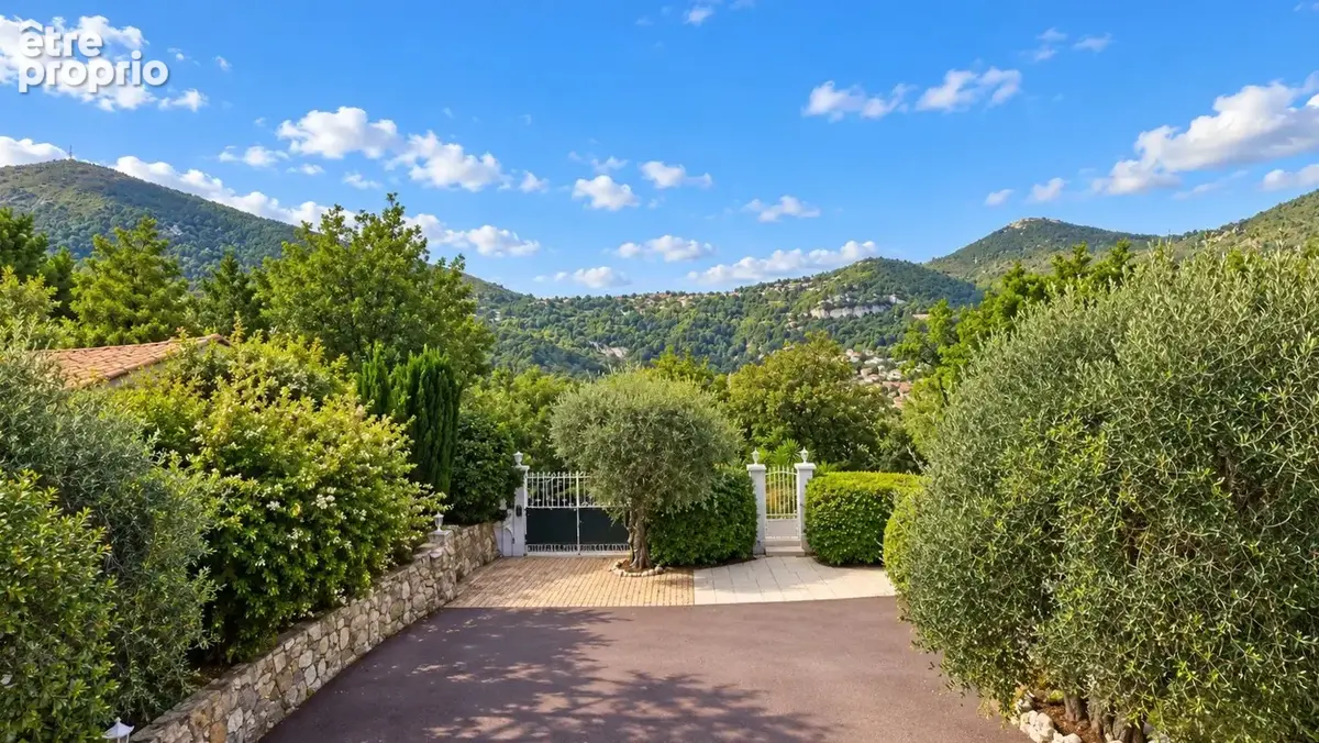 Une villa aux dimensions rares, entre village et nature - photo 13