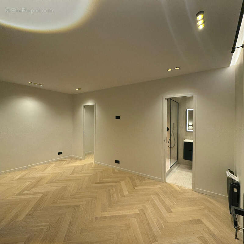 Appartement à PARIS-9E